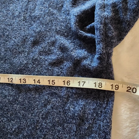 Uniqlo 100% Wool Blue Round Crewneck Sweater Size XS - Picture 4 of 7